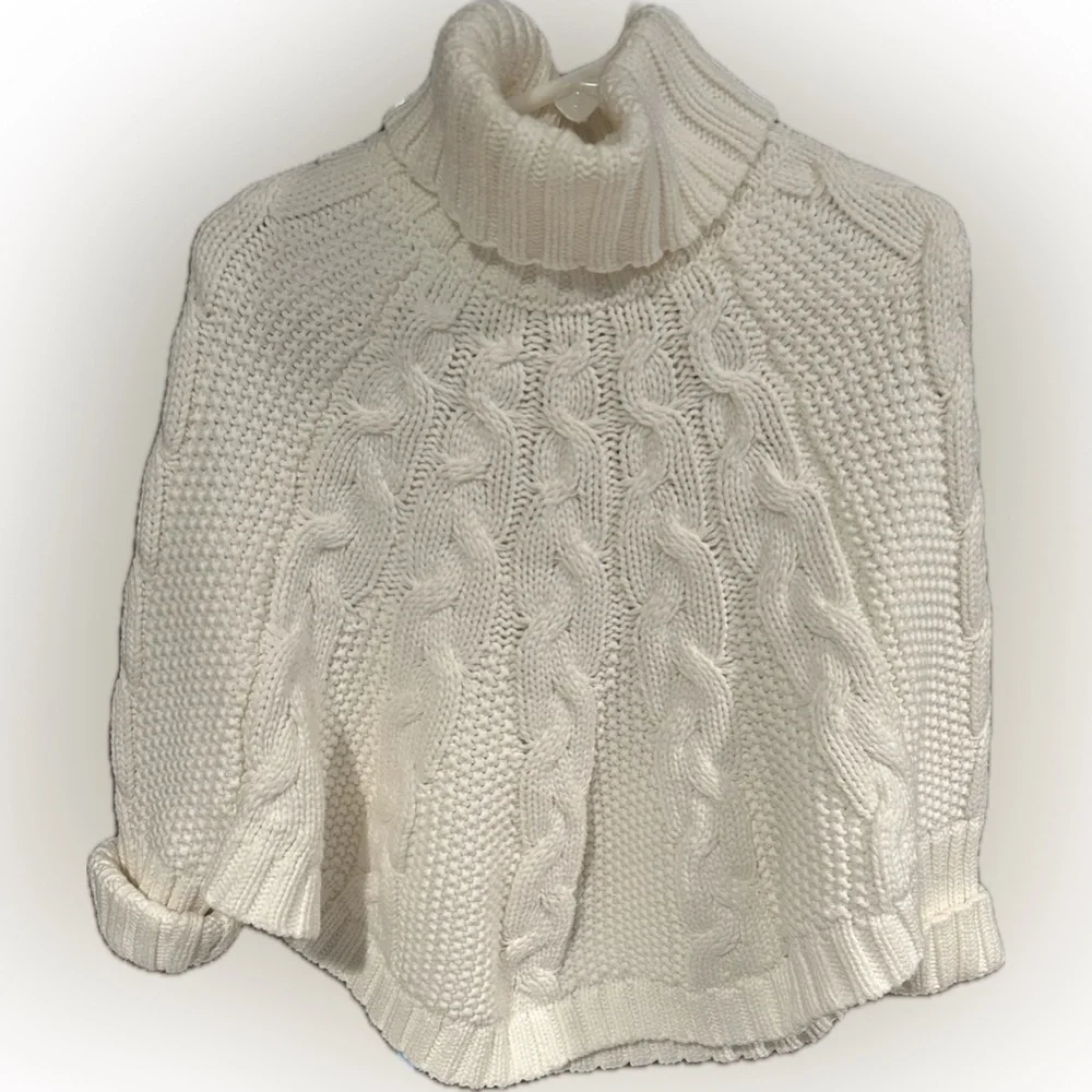 Carter’s 2T Sleeved Cable Knit Poncho with Fold Over Turtleneck Cotton Blend EUC